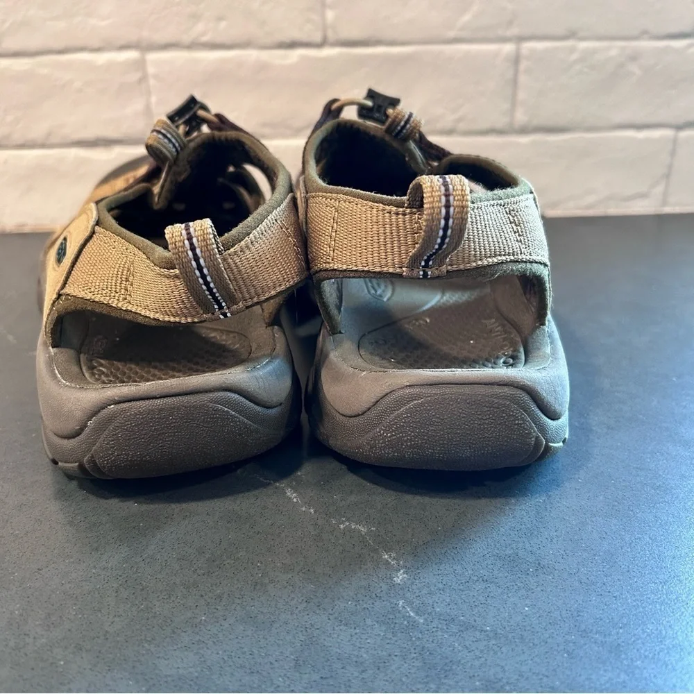 Keen sz 12 men’s Brown Outdoor Sandals